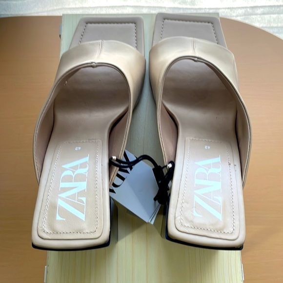 Comfort heel leather sandals - Picture 5 of 11